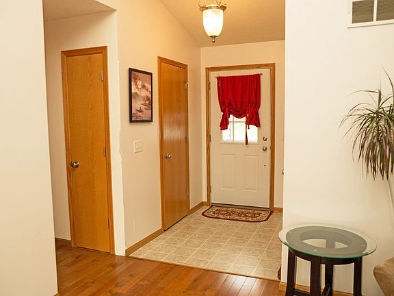 3rd image of 2406 Partridge Ln #5
