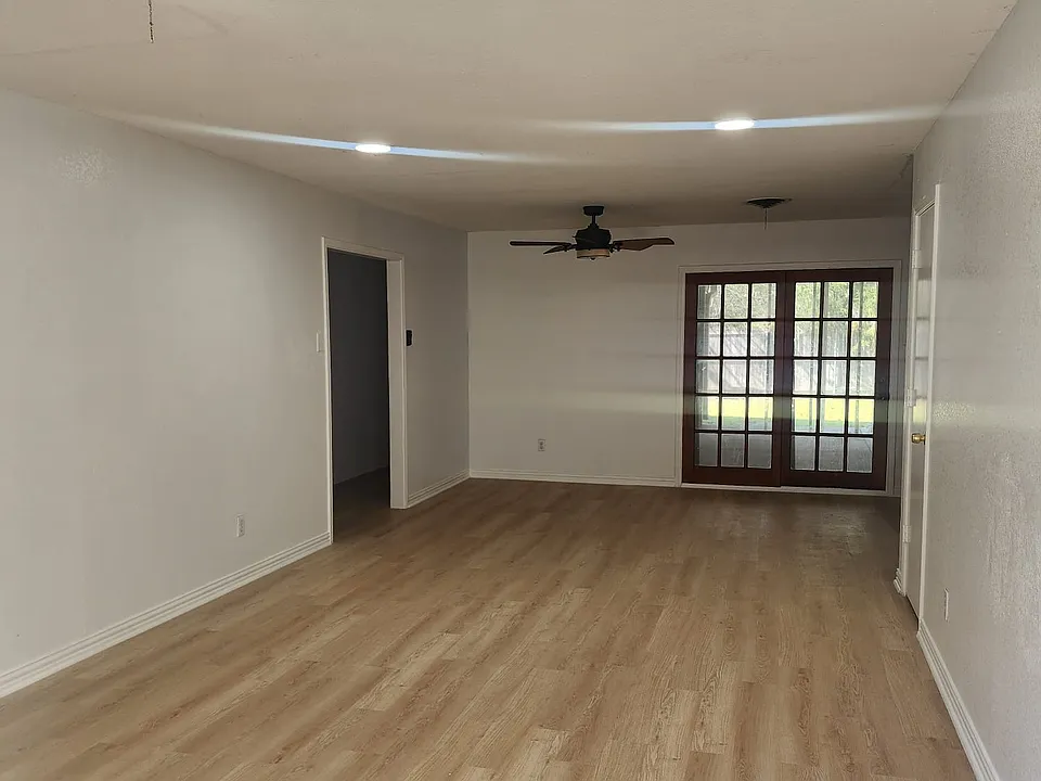 713 Wyche Dr