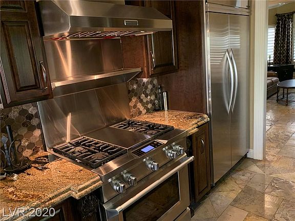 4th image of 478 Mountain Heights Ct