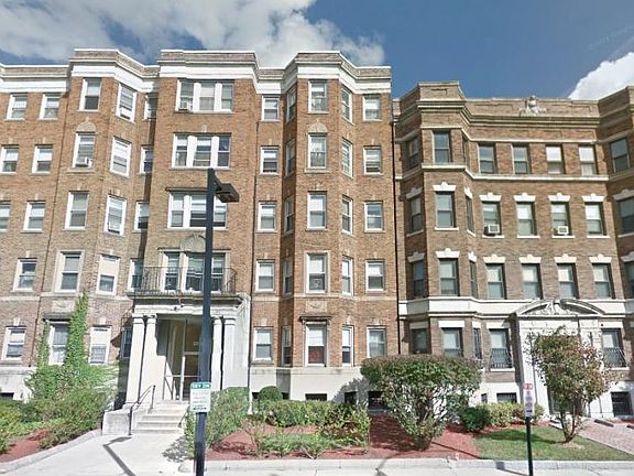 3rd image of 235 Park Dr APT 36