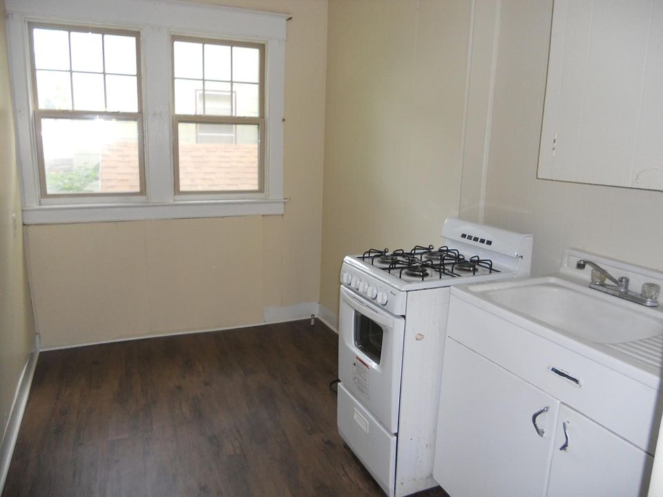 1st image of 2728 Main St APT 20