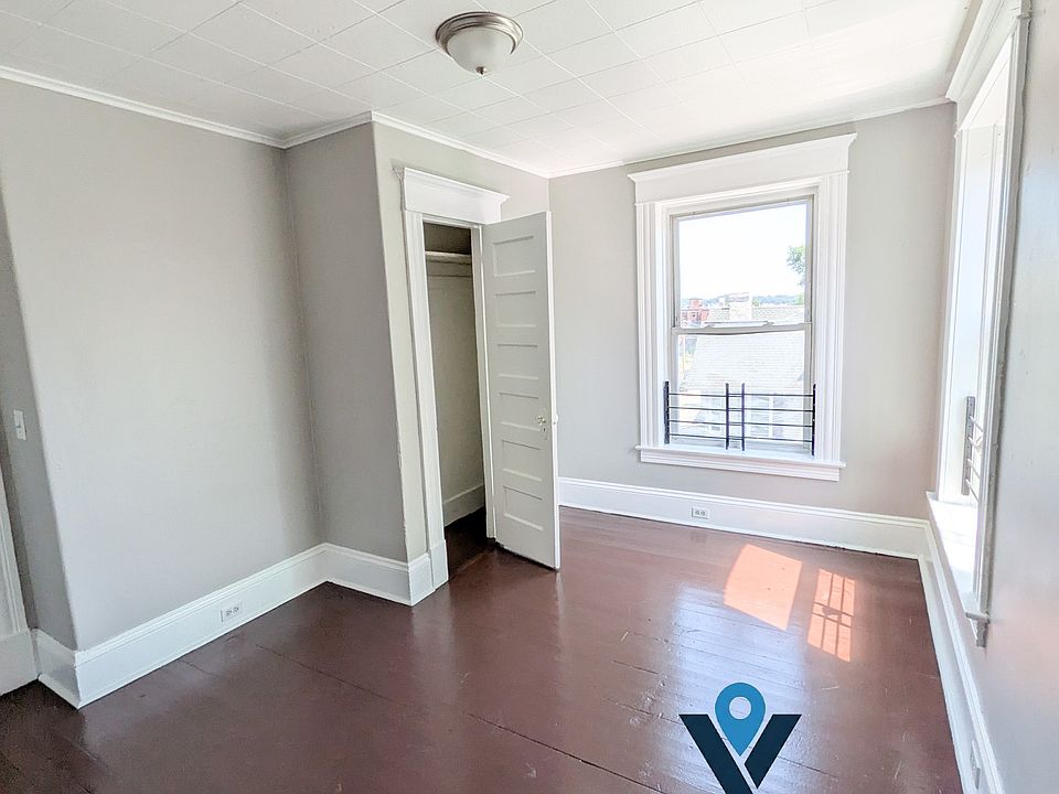 1st image of 168 Essex St APT 3L