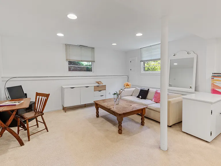 Sunset Rd — Photo 15