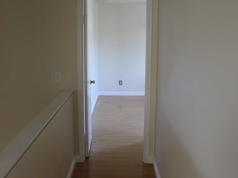 11833 Worcester Dr — Photo 36