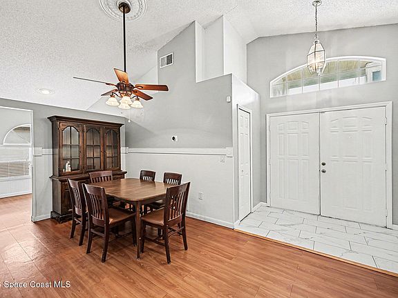 4th image of 6682 Fawn Ridge Dr