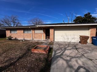 1325 Prince Dr, Corpus Christi, TX 78412