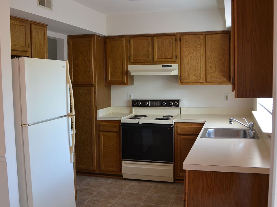 Eat-In Kitchen