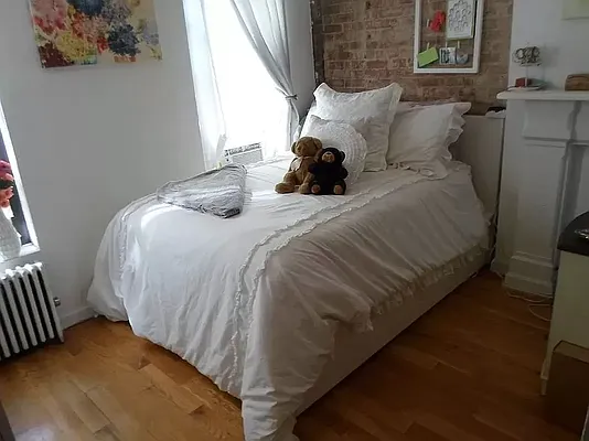 Rented by REAL New York | media 3