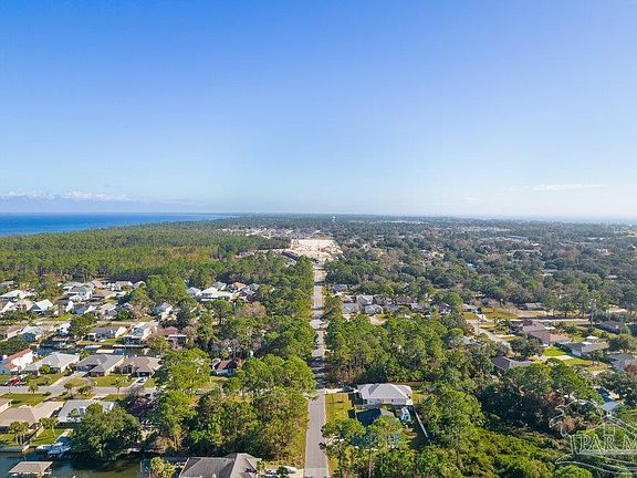 3rd image of Duke Dr