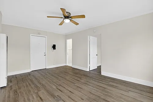 Floor plan 105