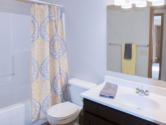 4th image of 1361 High St APT 100