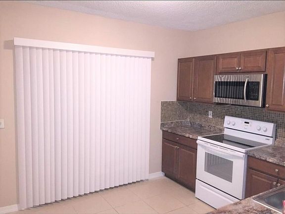 3rd image of 6541 Osprey Lake Cir