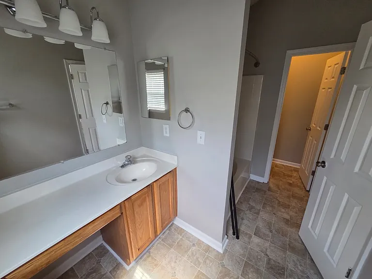 2708 Rozzelles Landing Dr — Photo 17