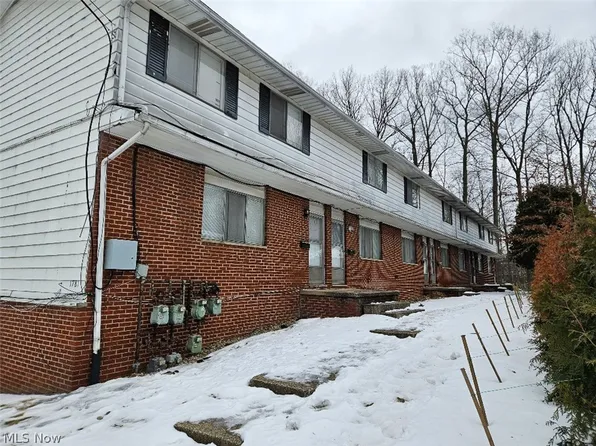 1781 Cromwell Dr, Akron, OH 44313