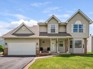 26258 Squire Ln, Channahon, IL 60410