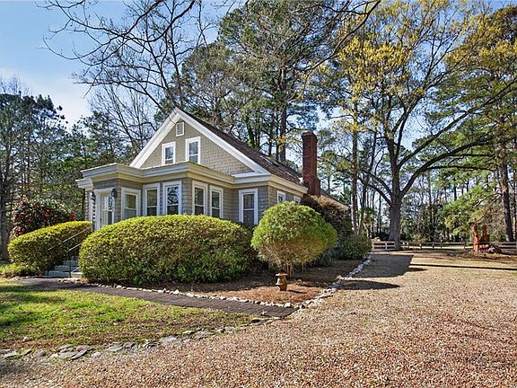 3rd image of 1105 Waters Rd