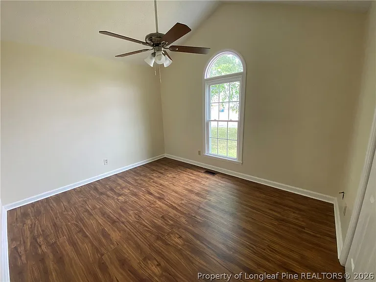 1175 Helmsley Dr — Photo 13