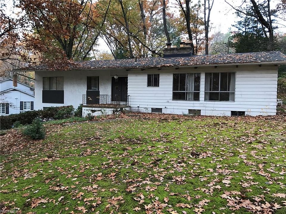 1st image of 400 Nob Hill Dr