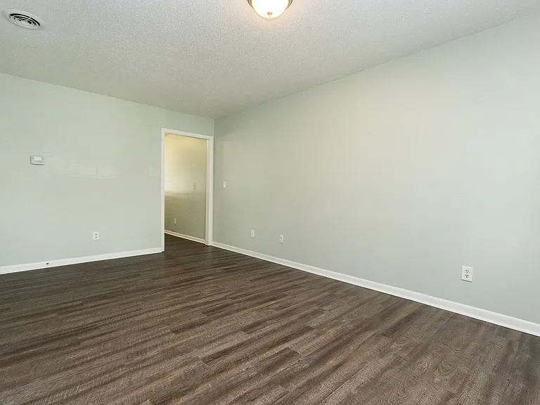 411 Booth Rd #413 — Photo 9