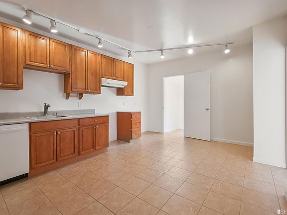 5th image of 45 Margaret Ave