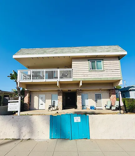 Live By The Beach! 1bd/1ba Ocean Beach Apartment + Private Garage & Laundry Photo 1