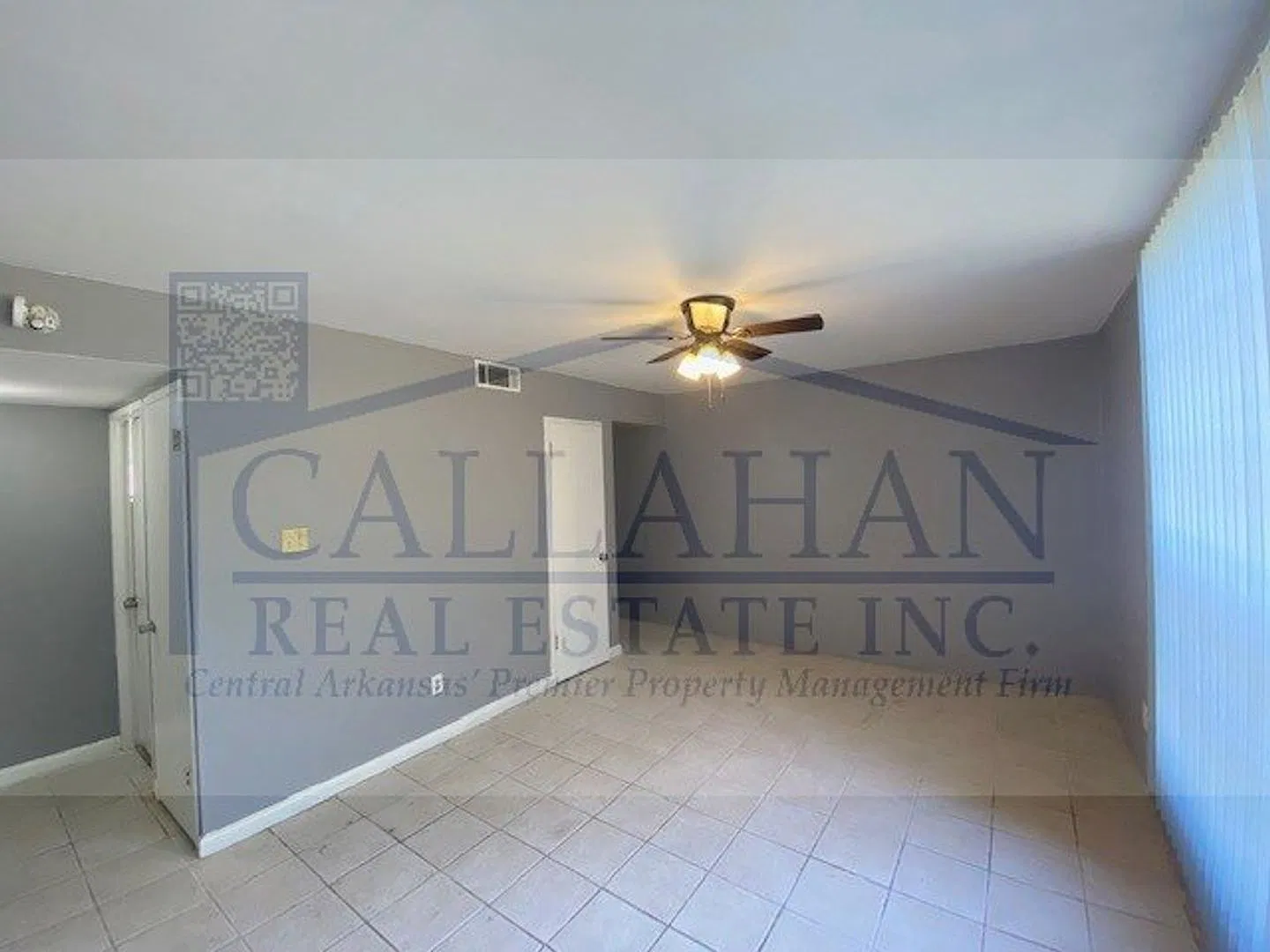 4306 N Locust — Photo 4