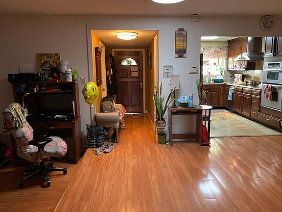3rd image of 2511 Hebron Ave