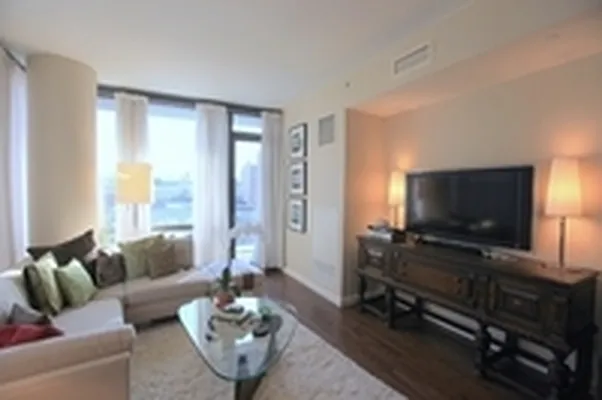 Rented by Town Residential | media 20