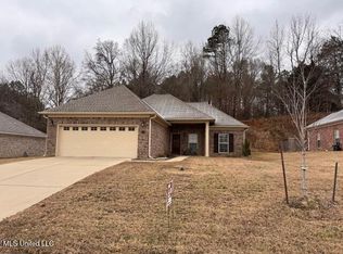 1047 Pebble Creek Dr, Oxford, MS 38655