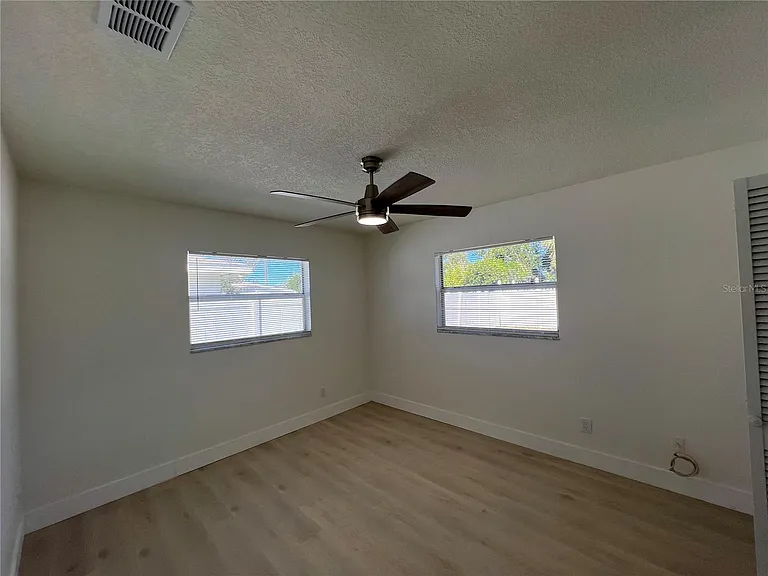 2502 Tropical Shores Dr SE — Photo 14