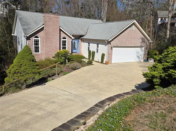 98 Eastmoor Dr, Asheville, NC 28805