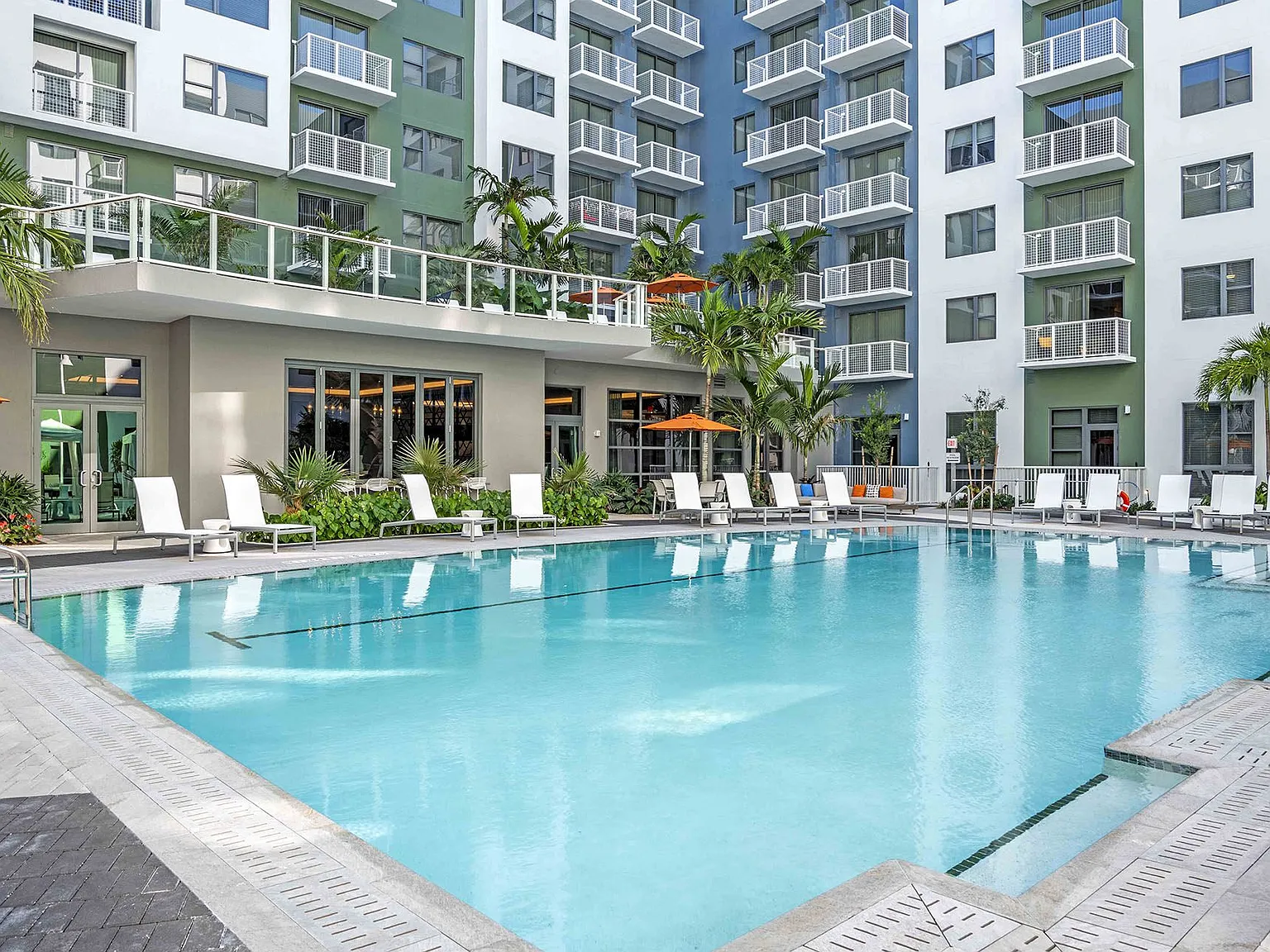 Lazul North Miami Beach Apartments — Photo 2