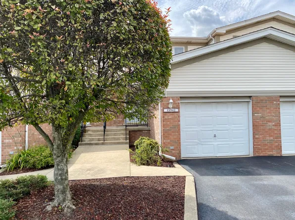 15942 Blackwater Ct, Tinley Park, IL 60477