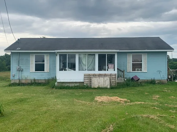 9644 E Kendaville Rd, Vestaburg, MI 48891