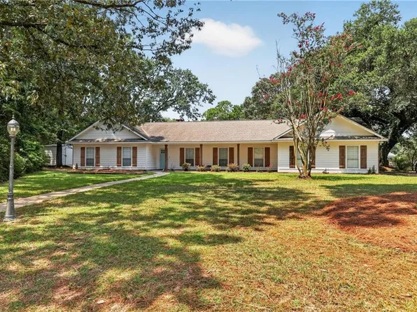 2932 Squire Ln, Mobile, AL 36695
