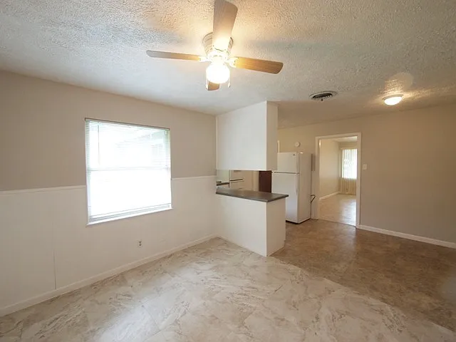 708 Jefferis Ave — Photo 7