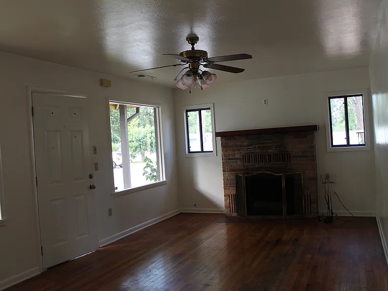 2558 Wyndham Ln #3 — Photo 3