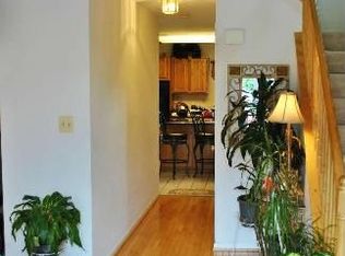 13100 Ashnut Ln, Herndon, VA 20171