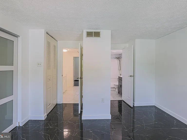 9 Stillwood Cir — Photo 34