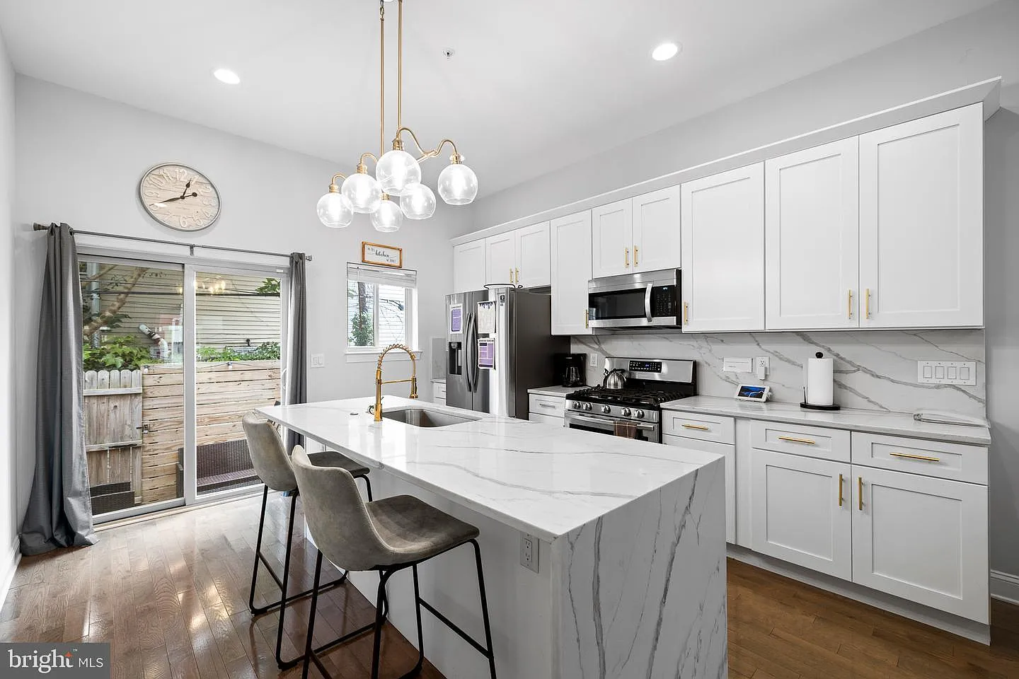 3 bed, 1434 sqft, $3,000 — Photo 1