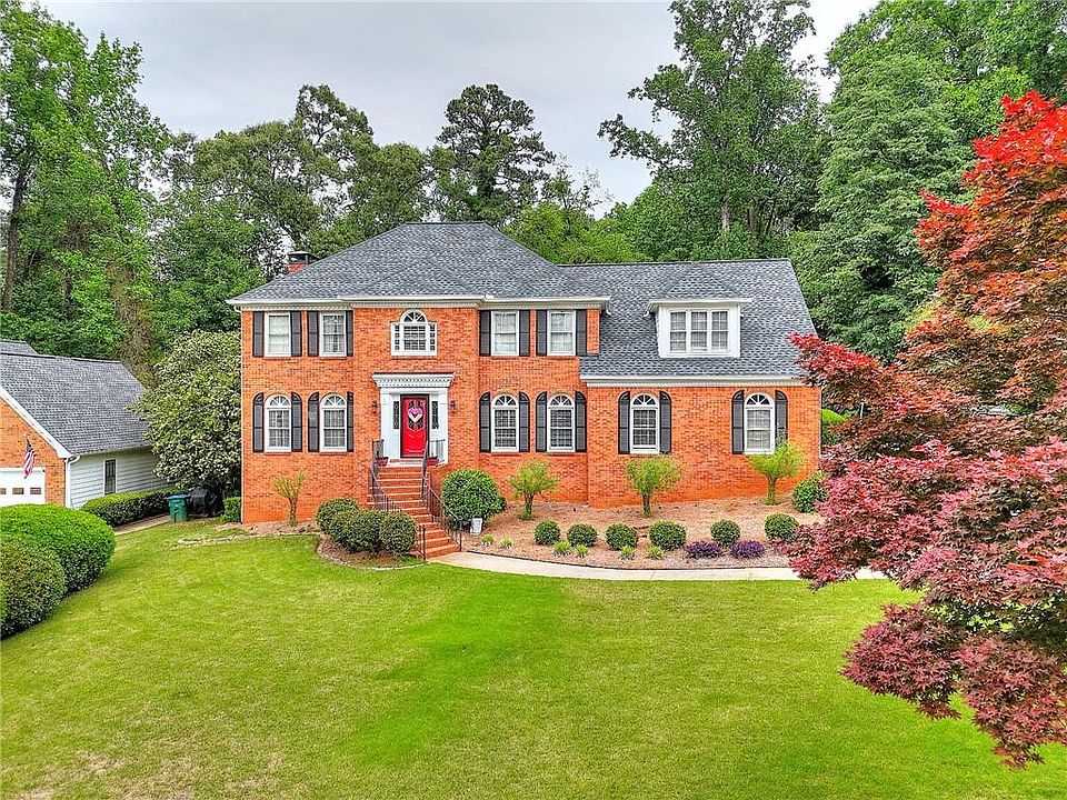 1st image of 2613 Bridgewood Ln