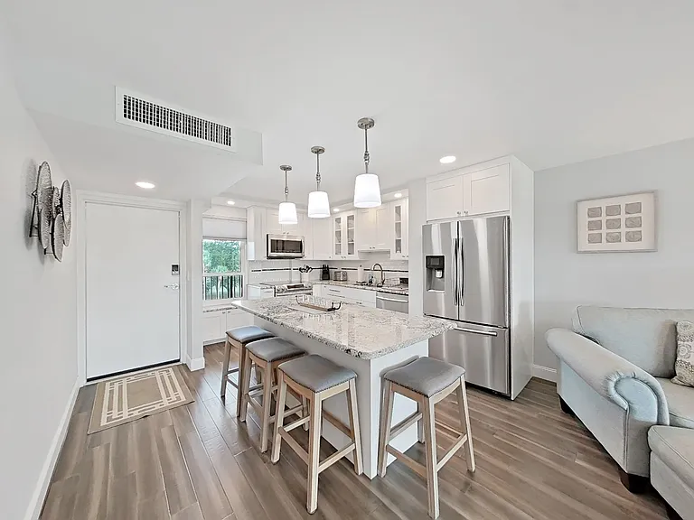 2620 Cove Cay Dr #403 — Photo 22