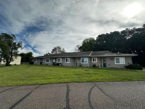 208 Bowman Ln APT 4, Menomonie, WI 54751