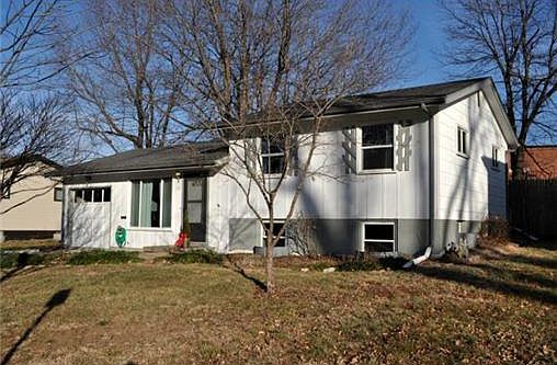1st image of 805 SE Browning Ave