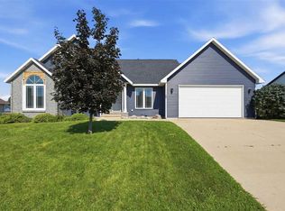 108 Pheasant Ave, Atkins, IA 52206