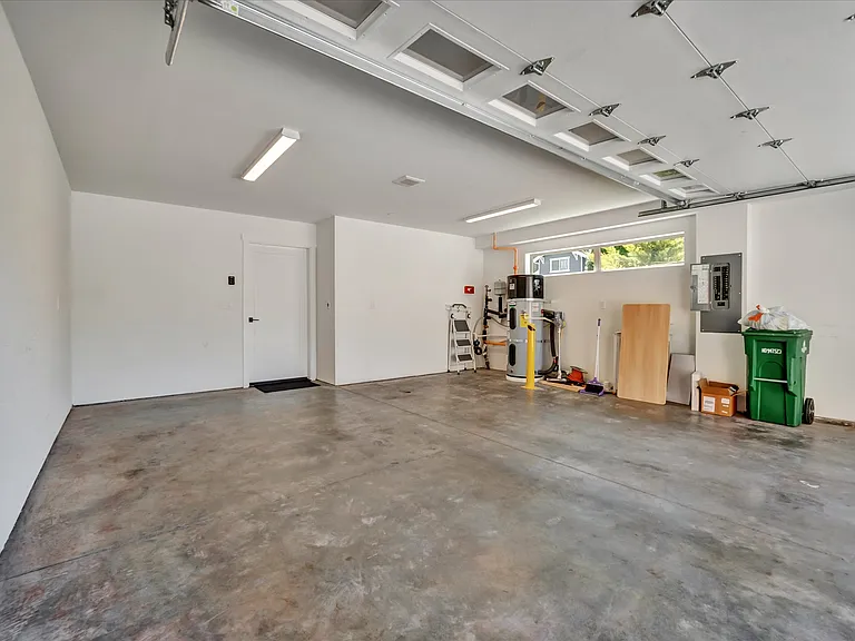 18402 Corliss Ave N #A — Photo 38