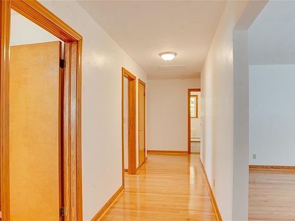 5th image of 3813 Flowerfield Ct