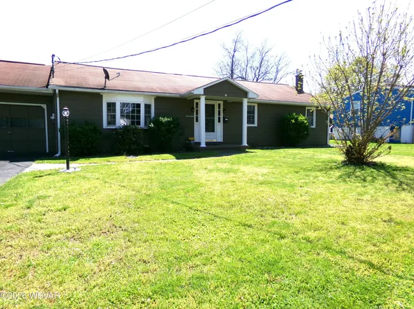 17 Sycamore Ln, Milton, PA 17847