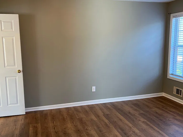 106 Oakwood Cir — Photo 16
