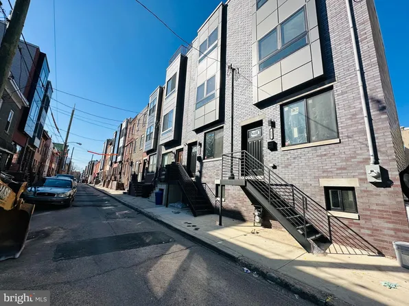611 Emily St, Philadelphia, PA 19148